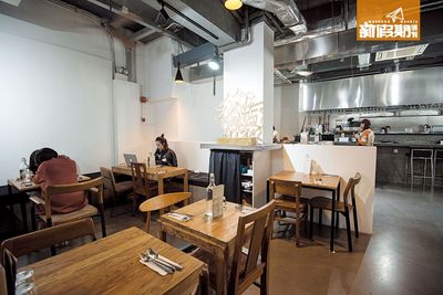 【出街搵食】九龙湾文青咖啡店搬窦 谈风:vs:再说 Band友卖西餐 |西环咖啡店|