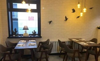 每日一咖 可以做咖啡饮品,可以做西餐,还可以做生巧 隐于小巷中 小店